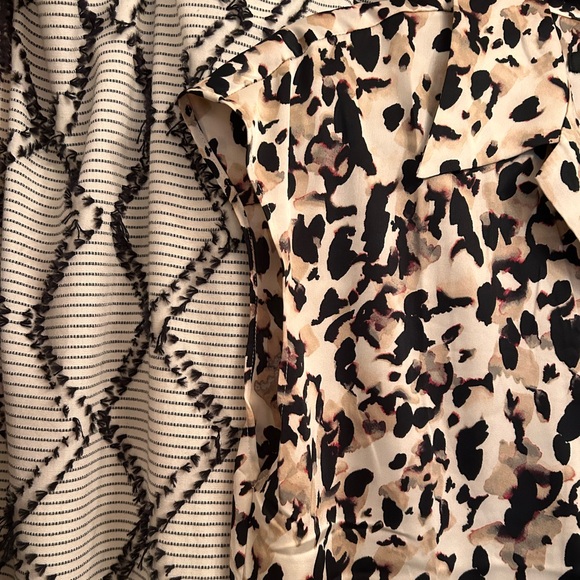 Banana Republic Blouse - Picture 3 of 6